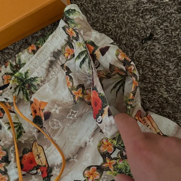 Louis Vuitton Beige Tropical surf Swim Shorts with Orange mediums worn 1 time - Picture 6 of 8